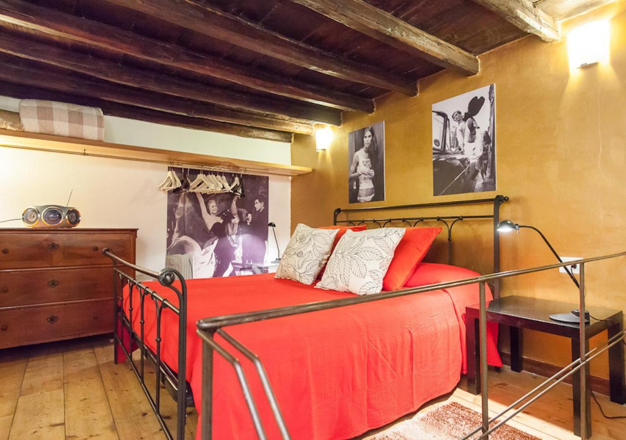 Independent In Trevi Fountain - Spain Square โรม ภายนอก รูปภาพ