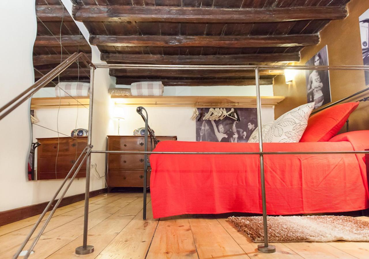 Independent In Trevi Fountain - Spain Square โรม ภายนอก รูปภาพ